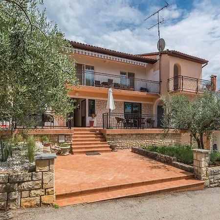 Zrnic Affittacamere 3*